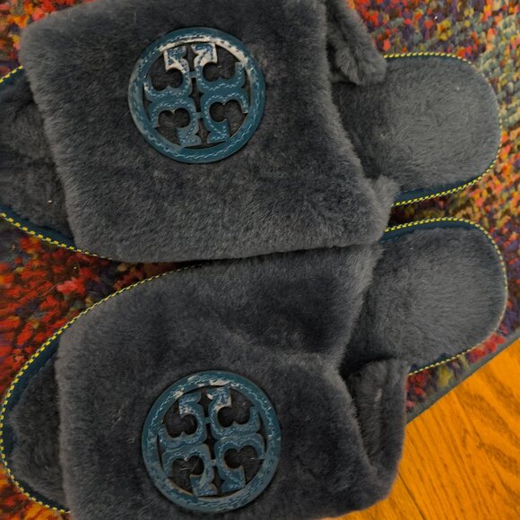 Tori Burch Fur slide - Picture 3 of 8